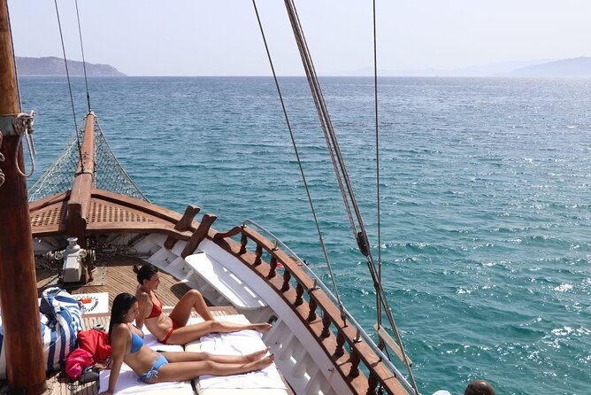 sailing-the-saronic-gulf-agistri-moni-aegina-all-day-cruise