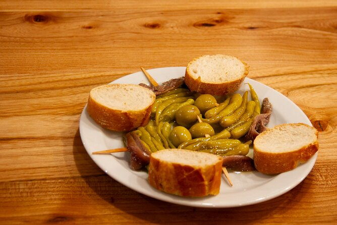 san-sebastian-walking-food-tour-with-secret-food-tours