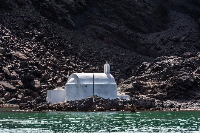 santorini-caldera-cruise-tour-volcano-hot-springs-thirassia