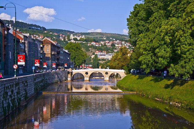 sarajevo-talkie-walkie-tour