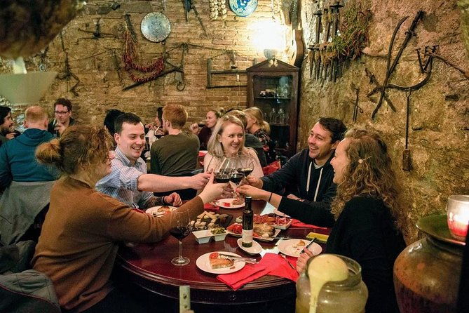 savor-spain-food-wine-history-culture-small-group-tour-in-old-barcelona