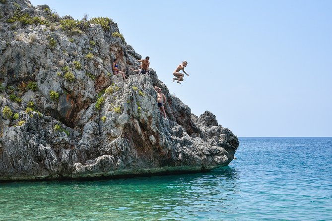 sea-kayak-in-kardamili