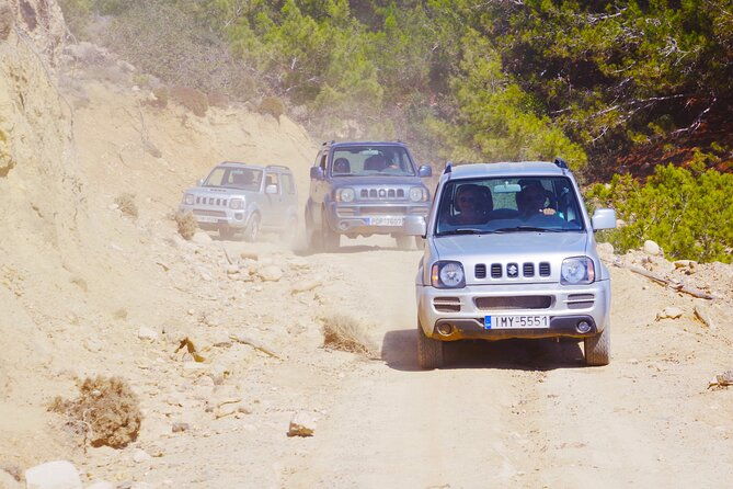 self-drive-4x4-jeep-safari-pick-ups-in-the-north