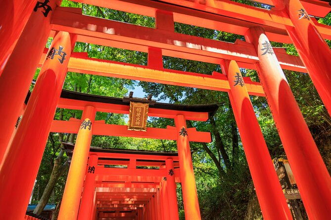 shimogamo-shrine-and-nishiki-market-bus-tour-from-kyoto