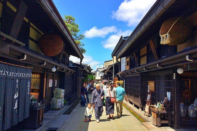 shirakawa-go-and-hida-takayama-private-day-trip-from-nagoya
