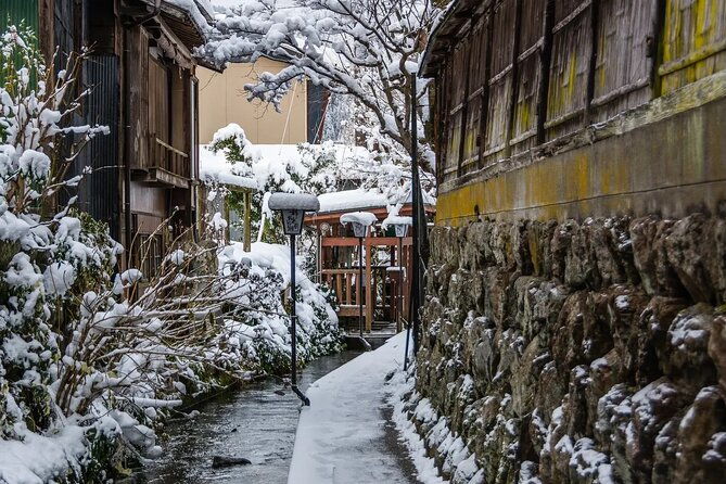 shirakawago-gujo-hachiman-and-hida-takayama-one-day-tour-nagoya