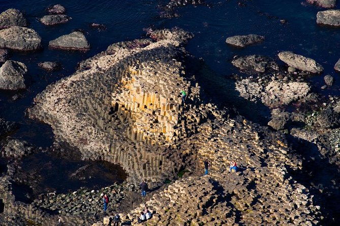 shore-excursion-from-belfast-including-giants-causeway-and-belfast-city