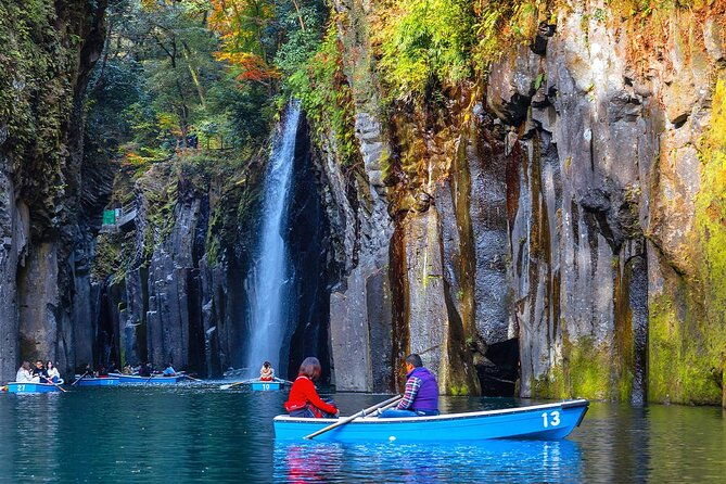 shrine-scenic-tour-kamishikimi-amano-iwato-takachiho-gorge