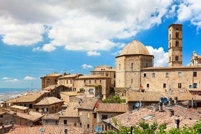 small-group-san-gimignano-and-volterra-day-trip-from-siena