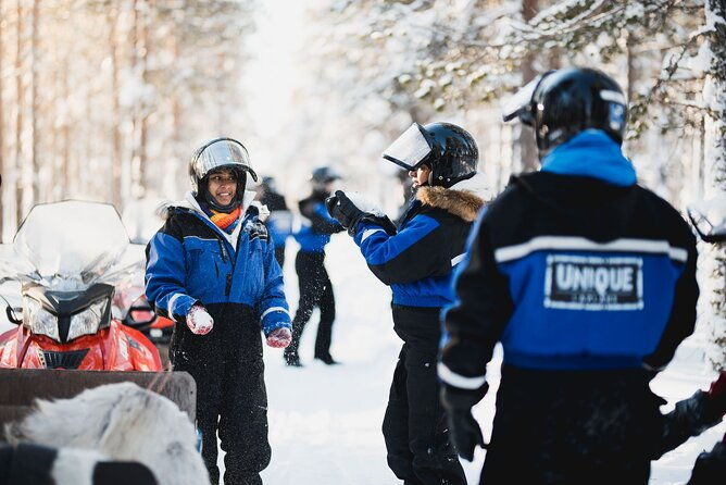snowmobile-safari-into-the-arctic-circle-forest
