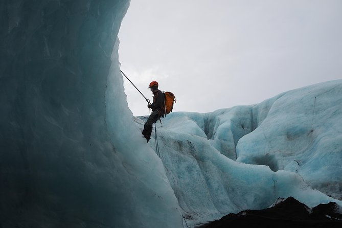 solheimajokull-ice-climbing-and-glacier-walk