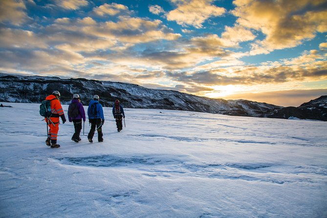 south-coast-glacier-hike-black-sand-beach-from-reykjavik