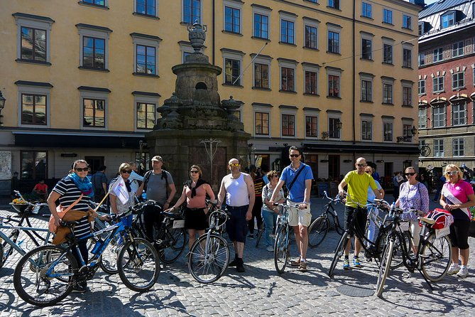 stockholm-at-a-glance-bike-tour