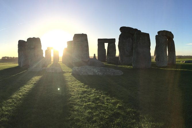 stonehenge-and-bath-private-car-tour