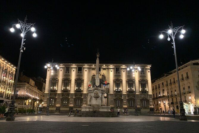 street-food-tour-of-catania-by-night