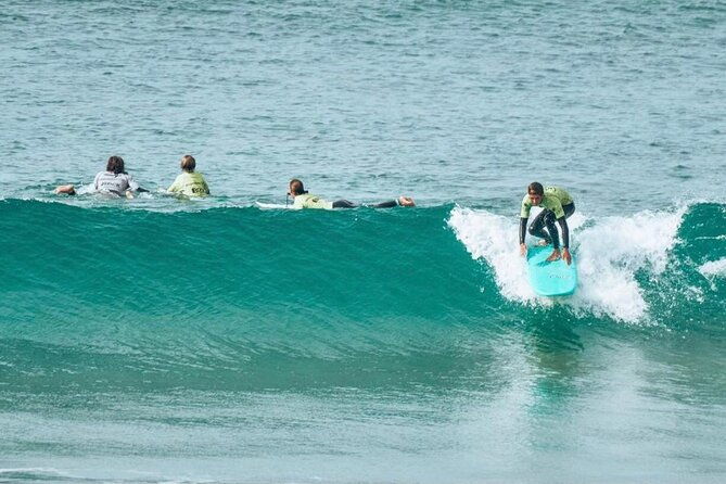 surf-lesson-on-the-lisbon-coast