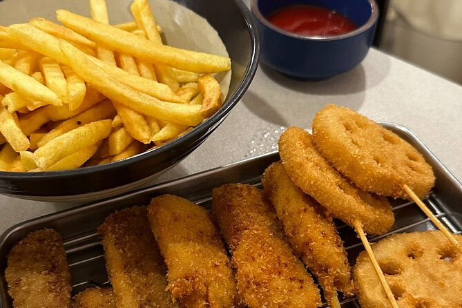 takoyaki-party-shinjuku-night-tour-in-tokyo-%e2%80%bbunlimited-drinks