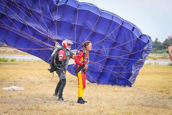 tandem-skydiving-algarve-from-15-000ft-5000m