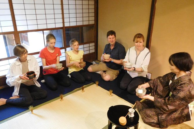 tea-ceremony-experience-in-traditional-kyoto-townhouse
