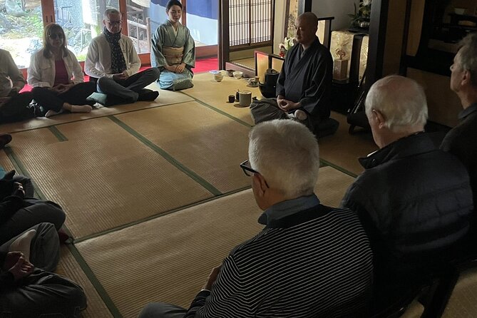 tea-ceremony-zen-meditation-in-kyoto-samurai-housemixed-group