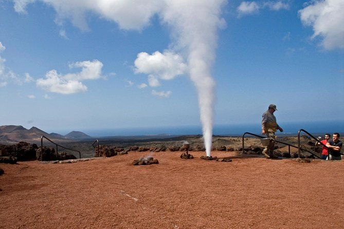 timanfaya-golfo-la-geria-camel-ride-opt-south-lanzarote