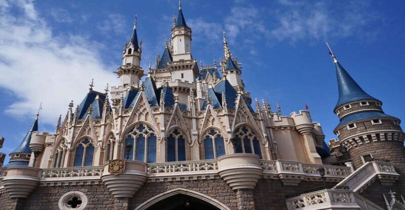 tokyo-disneyland-1-day-entry-ticket-and-private-transfer