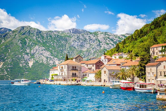 tour-kotor-perast-old-town-island-our-lady-of-the-rocks-every-2-hours
