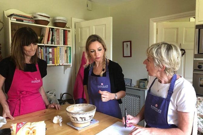 traditional-irish-homemade-baking-scones-and-bread