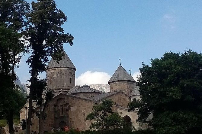 transfer-from-yerevan-to-tbilisi-with-2-sightseeing-stops
