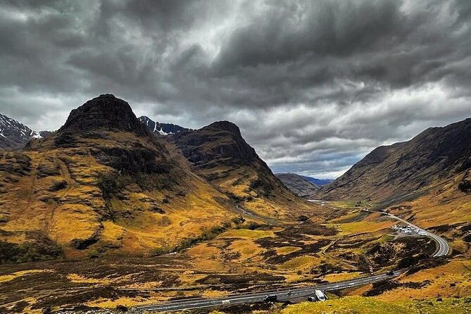ultimate-day-tour-edinburgh-glencoe-highland-cows-loch-lomond