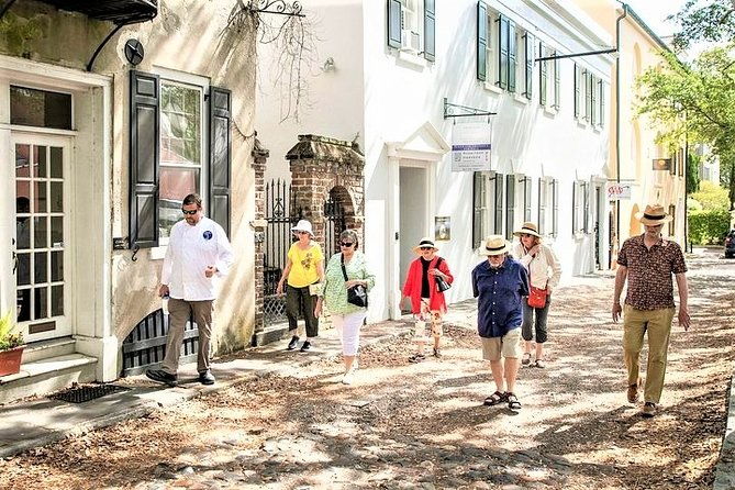 undiscovered-charleston-half-day-food-wine-history-tour-with-cooking-class