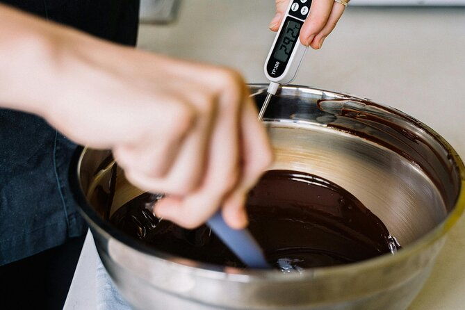 unique-belgian-chocolate-making-workshop-in-bruges