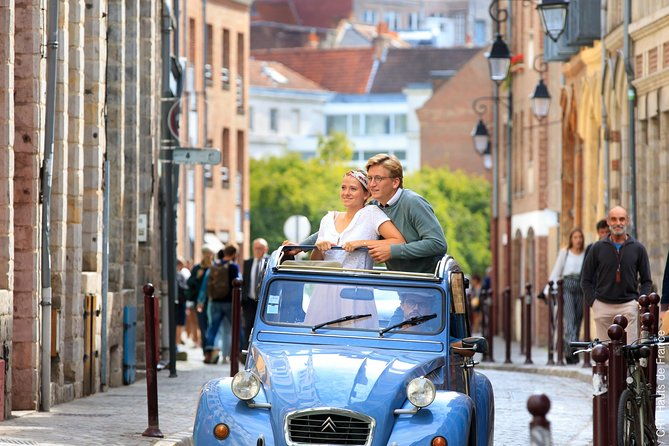 unique-tour-of-lille-by-convertible-2cv-1h00