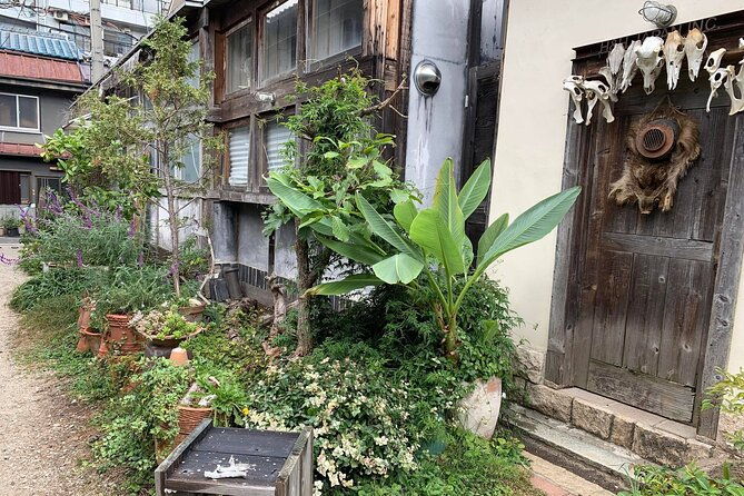 urban-canvas-osaka-street-art-bike-tour