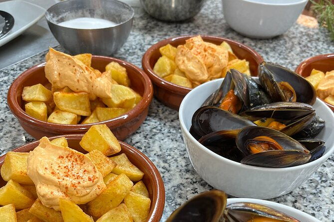 valencian-paella-cooking-class-tapas-sangria-evening