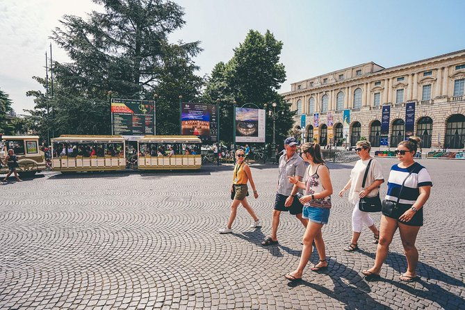 verona-highlights-walking-tour-in-small-group
