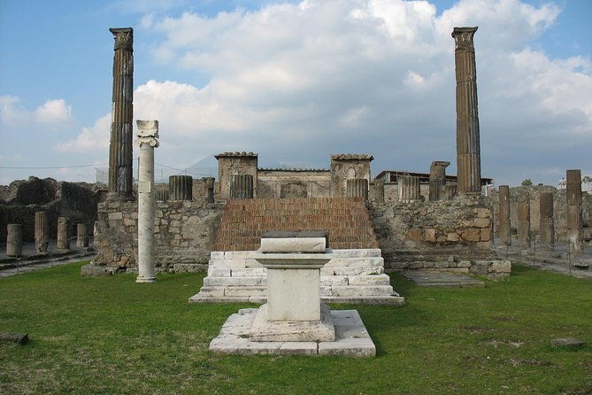 visit-in-pompeii-pompeii-private-tour-with-ada