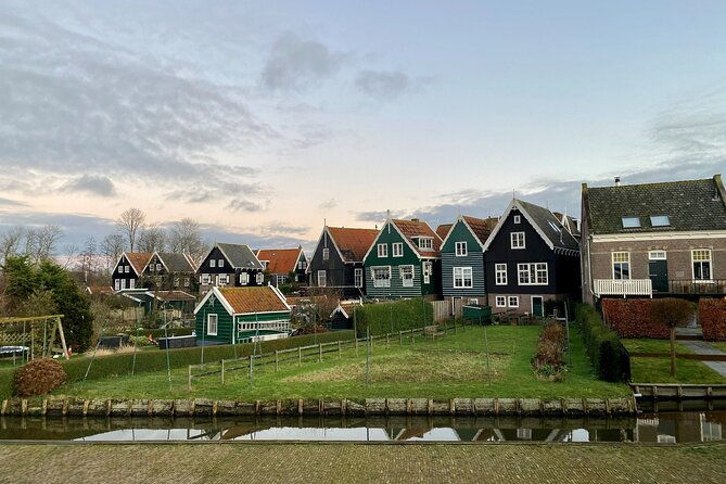 volendam-e-bike-rental-with-suggested-countryside-and-fisherman-village-route