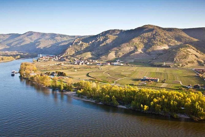 wachau-valley-small-group-tour-and-wine-tasting-from-vienna