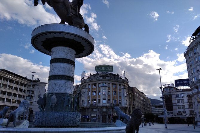 walking-in-skopje