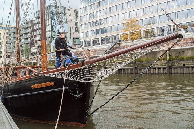 warehouse-district-and-hafencity-tour-of-hamburg-with-a-german-speaking-guide