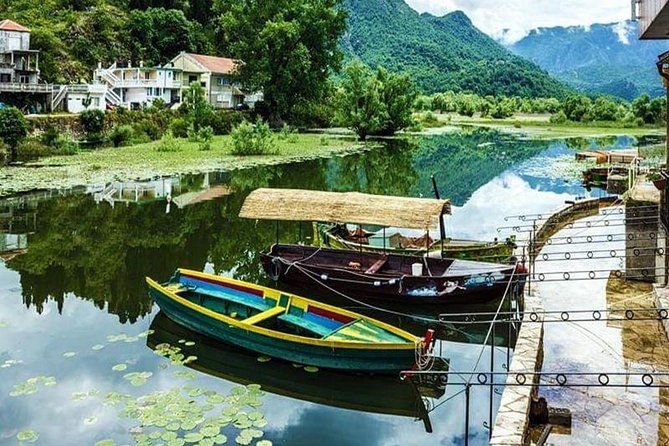wine-food-pairing-speedboat-ride-to-the-expansive-skadar-lake