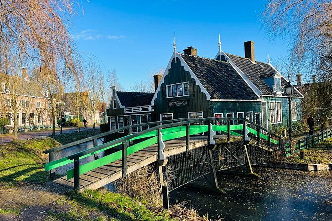 zaanse-schans-and-giethoorn-unique-day-trip-with-boat-cruise
