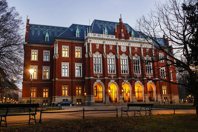 2-hour-city-walking-tour-in-creepy-krakow