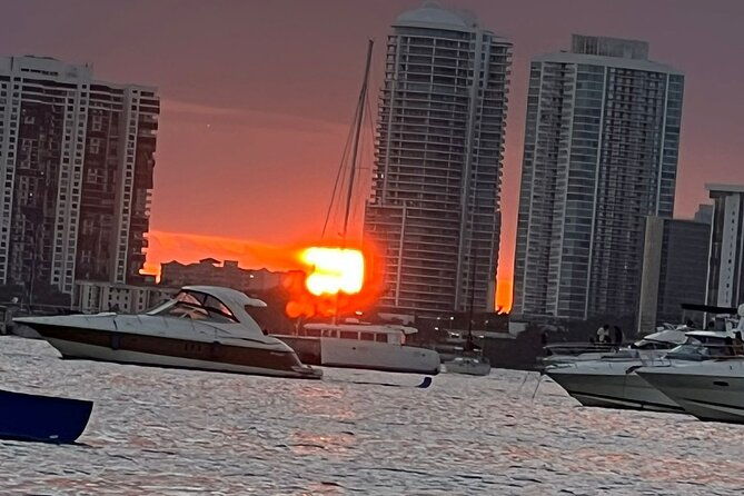 2-hours-private-miami-boat-tour-with-champagne