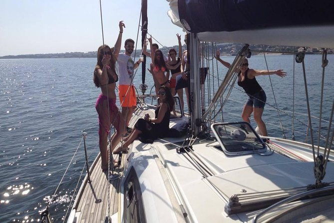 2-hours-private-sailing-tour-in-lisbon