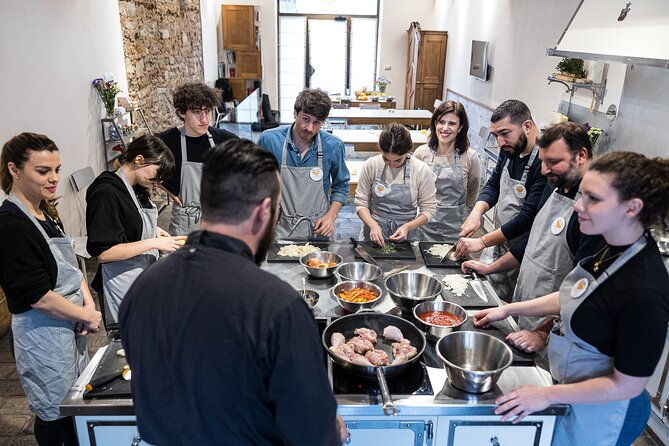 4-hours-market-tour-and-guided-pasta-cooking-class-in-florence