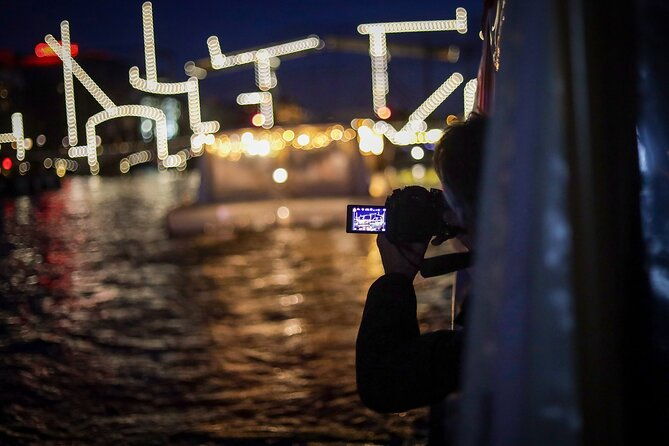 amsterdam-light-festival-cruise-with-unlimited-drinks-option