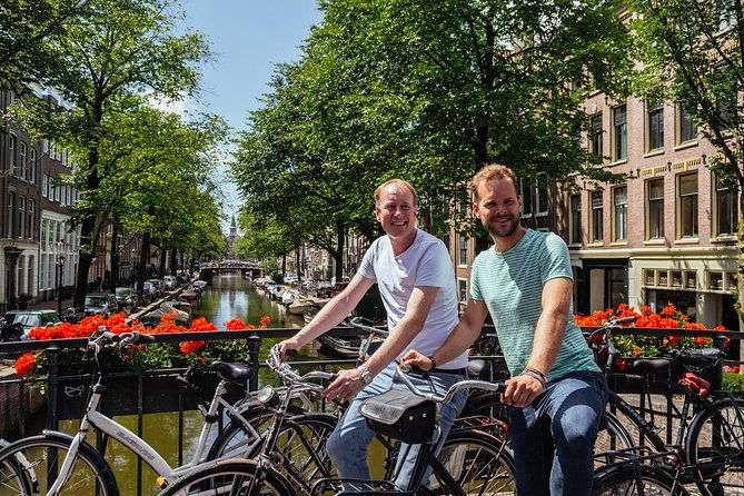 amsterdam-private-bike-tour-with-locals-bike-local-snack-included