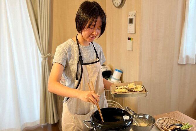 arashiyama-veggie-kitchen-hands-on-tempura-riceboll-cooking
